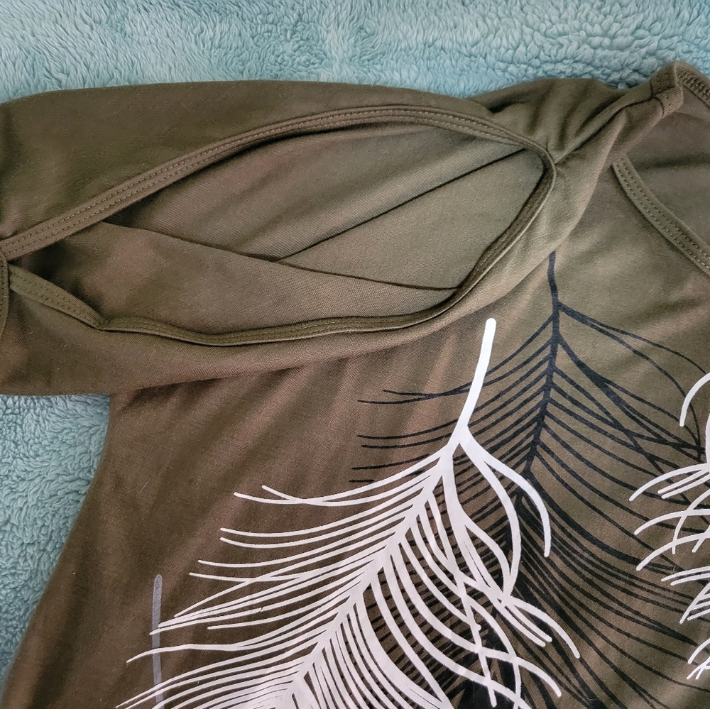 Cold Shoulder Top - Picture 2 of 2